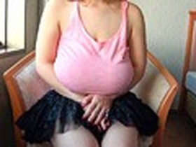 独占！ 奇跡のNカップ 出産後スグの初生SEX！ 夢の超乳がさらに膨張していました！ 113センチ超 かおり 19才　サンプル画像02